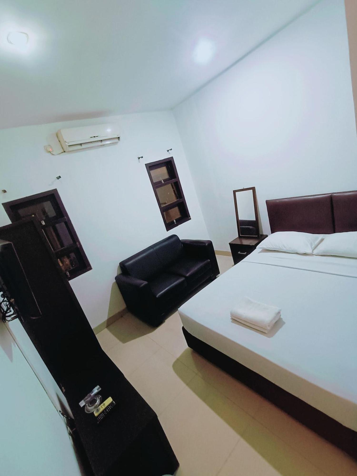 VI Hotel Бандунг Экстерьер фото